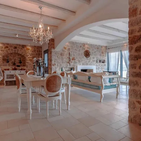 Lilian Horizon Villa