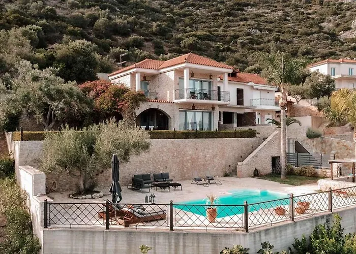 Lilian Horizon Villa *