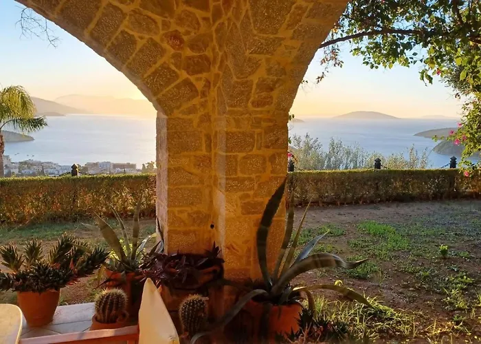 Lilian Horizon Villa *